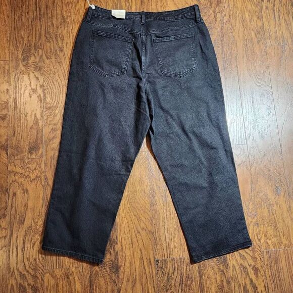 Universal Thread Vintage Straight black jeans - Picture 2 of 8